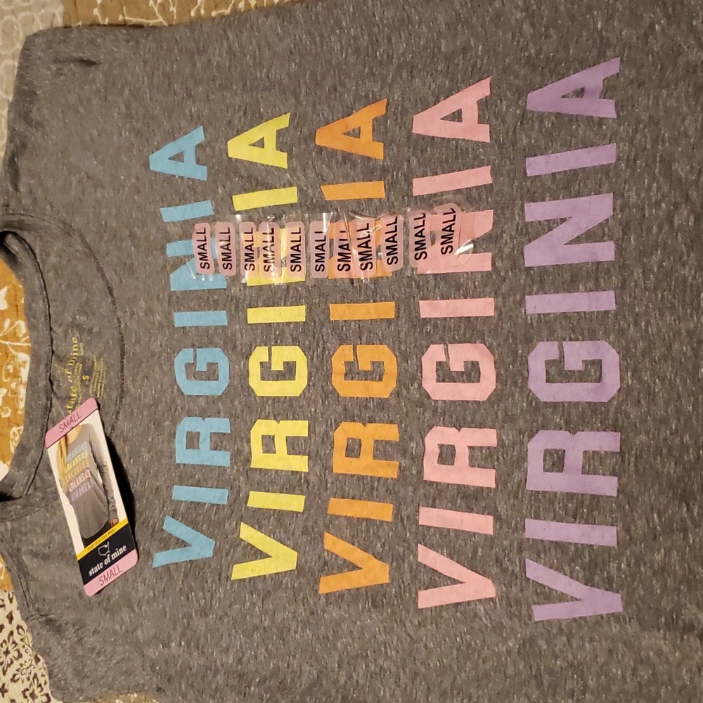 Womens long sleeve tshirt. Size small.